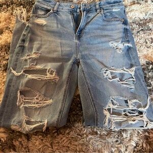american eagle ripped mom jeans size 4